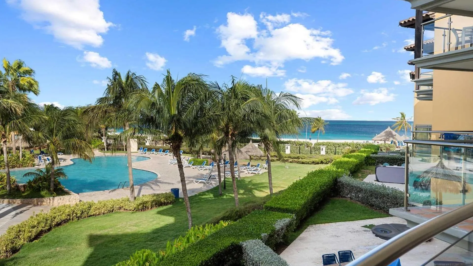 Beachfront - Absolute Luxury 2Br Condo - Bc254 location